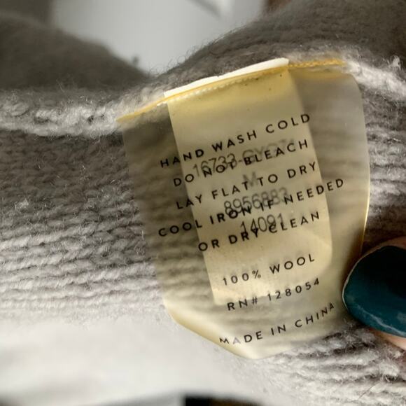 AYR Light Gray Women's Cardigan - Picture 4 of 6